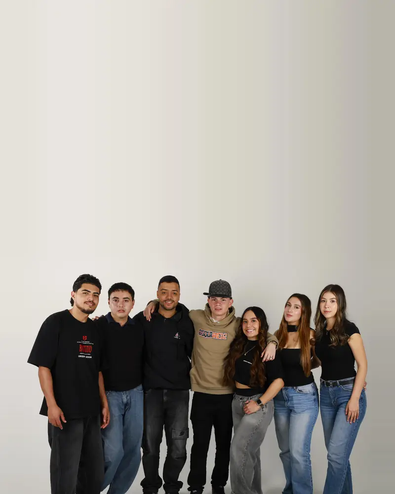 Equipo de producción del documental Moisés, con Melissa Osorio